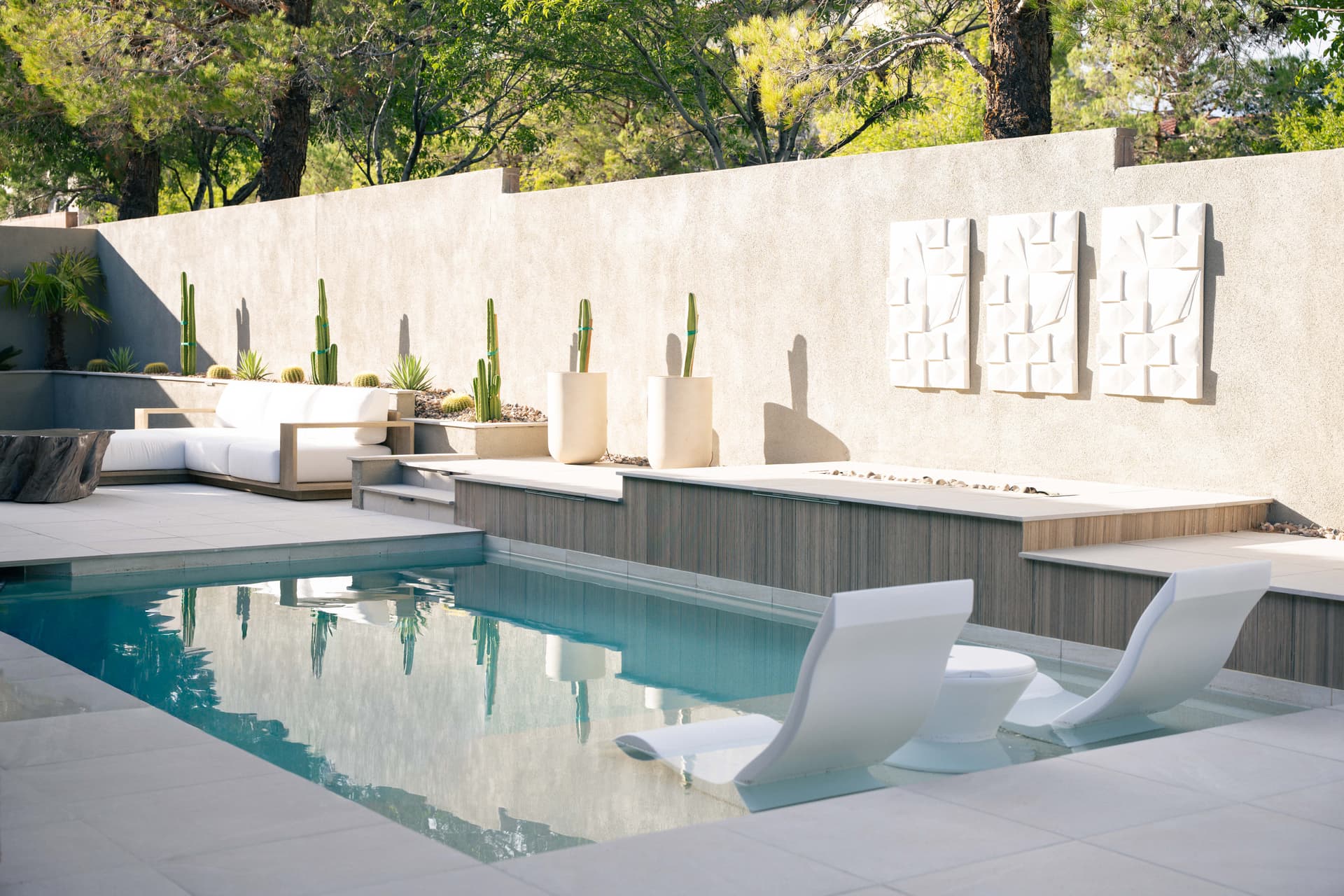Gallery photos for Modern Luxury Backyard Design: Image #7